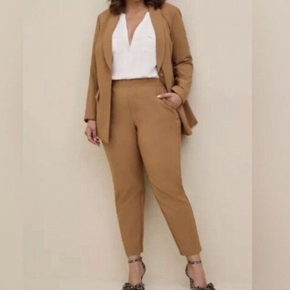 Banana Republic High Rise Hayden Taper Ankle Pants.